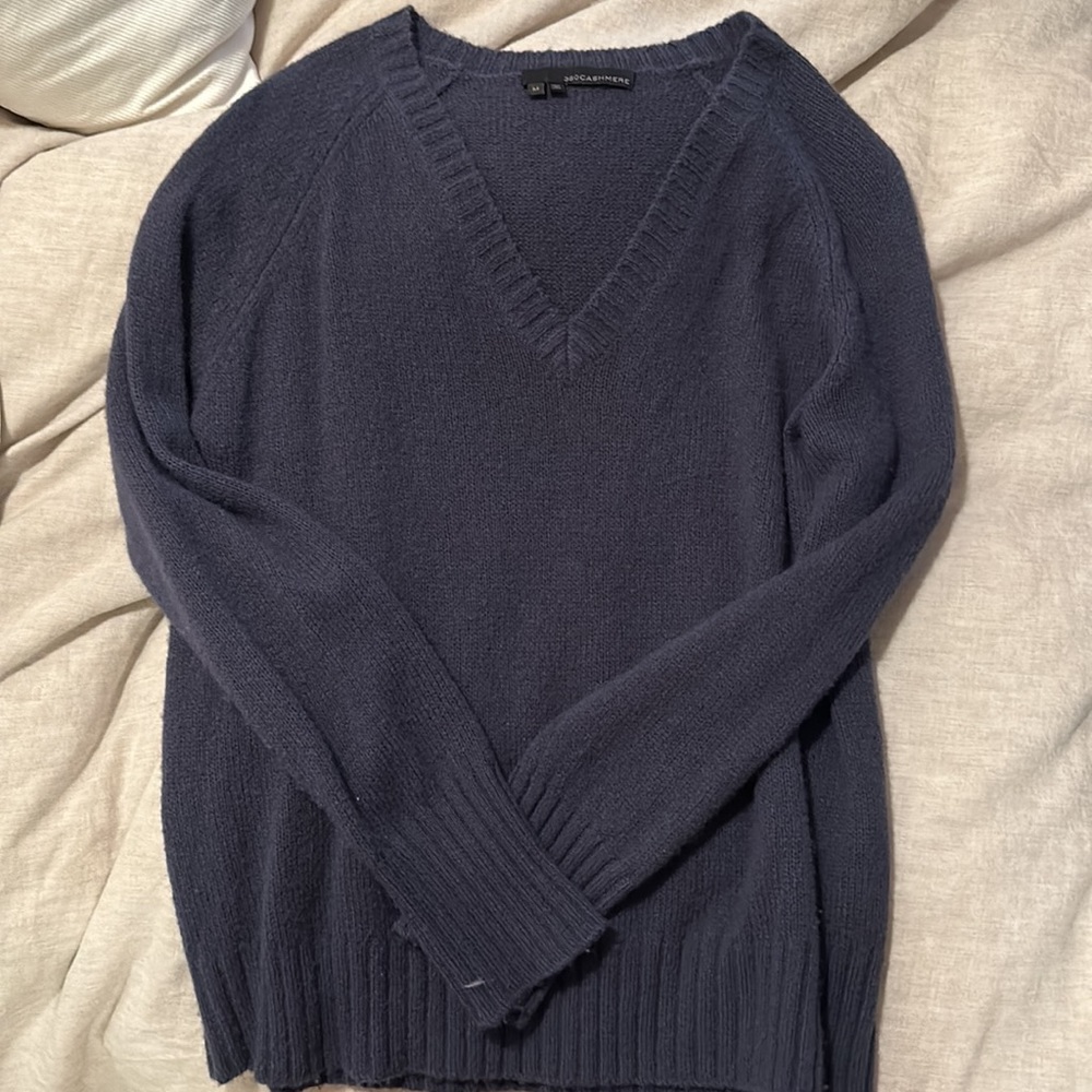 Merino cashmere v neck sweater